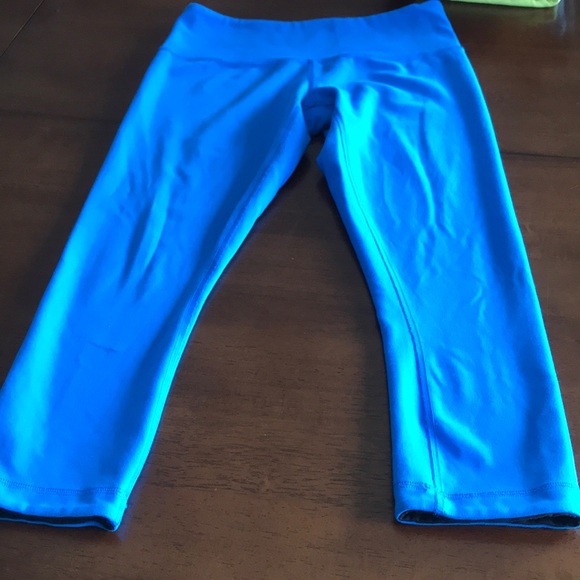 Lululemon Wunder Under Crop (reversible) - Picture 1 of 4